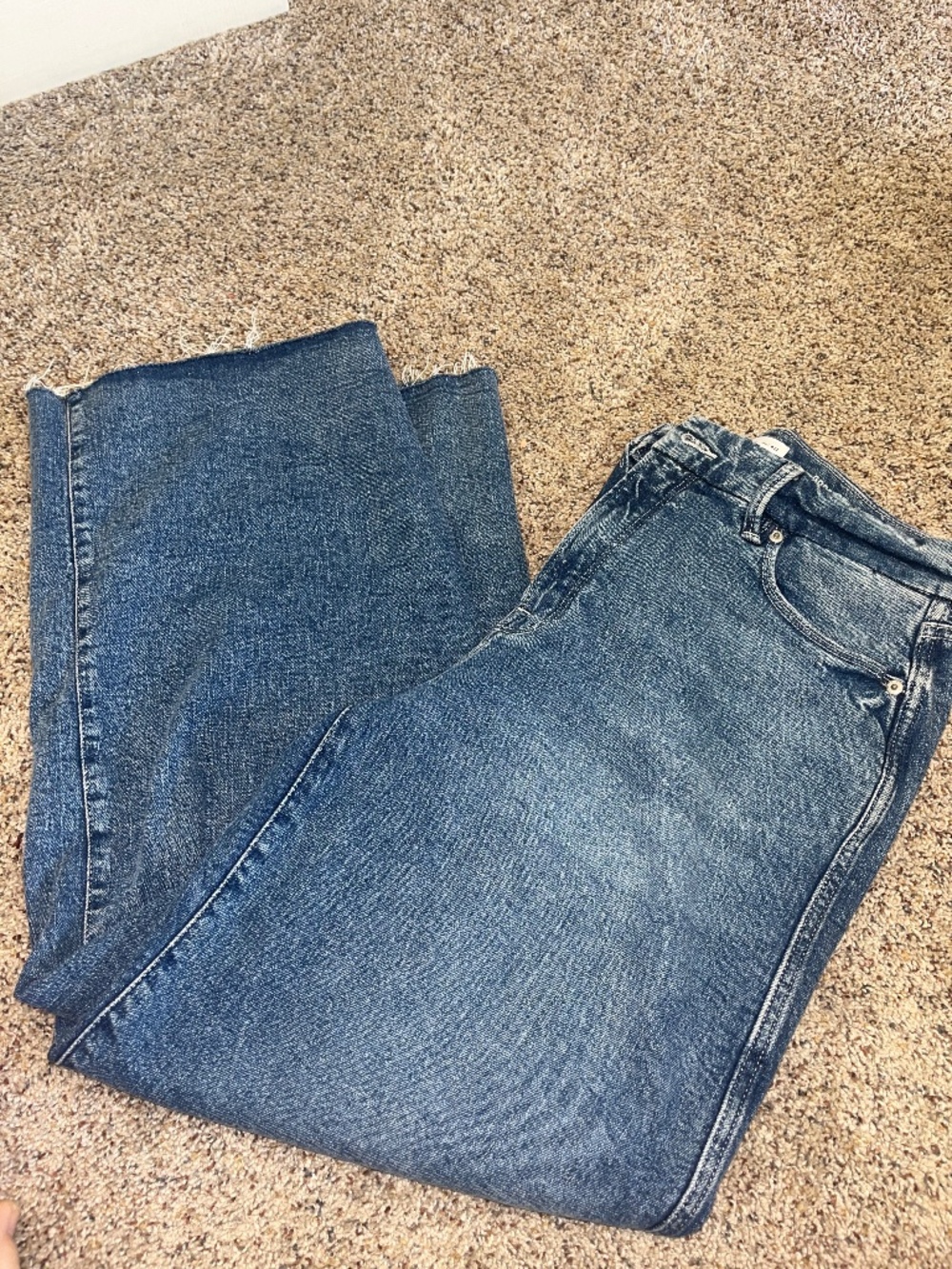 Good American good skate crop jeans